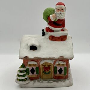 Artmark Santa Claus Here Comes Santa House Chimney Christmas Village No Light